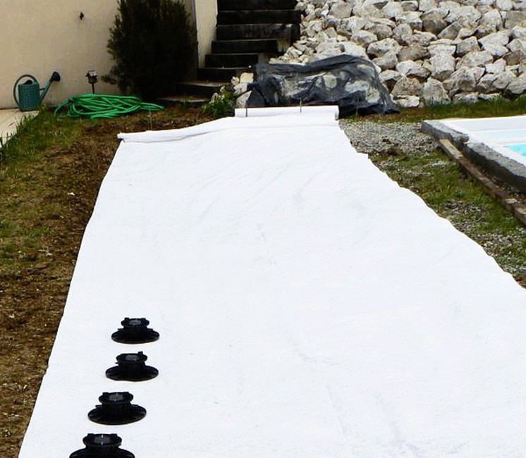 FEUTRE GEOTEXTILE 2M 200G /LE METRE - Les jardins de maryline