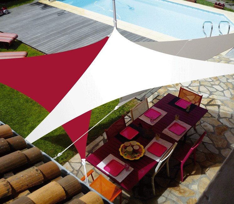 Voile d'ombrage extensible & nomade triangle 5x5x5m (T5)