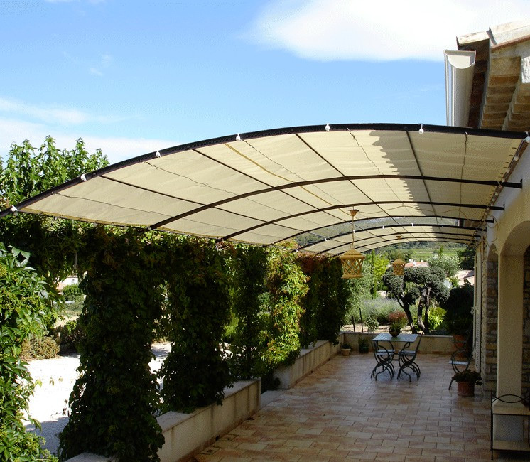 Toile d'Ombrage  - Toile tendue sur pergola - Sur Mesure -  Imperméable