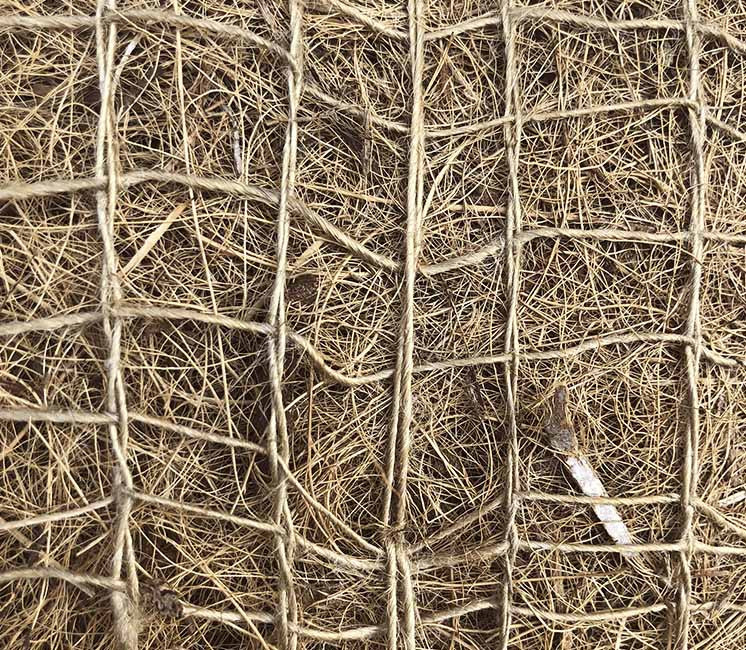 Aiguilleté coco renforcé par un filet de jute Aiguilleté coco renforcé par un filet de jute