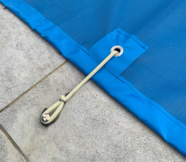 Couverture d'hivernage pour piscine et volet roulant