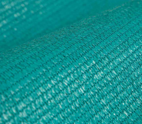 Voile d'ombrage concave perméable - Sur mesure