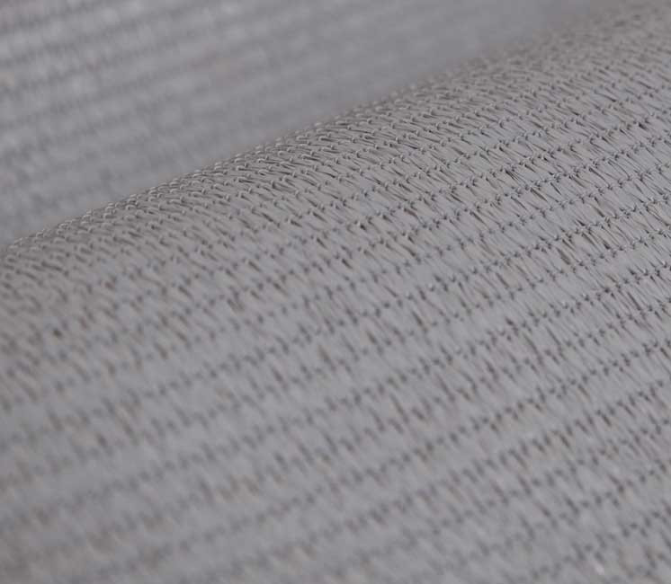 Voile d'ombrage concave perméable - Sur mesure