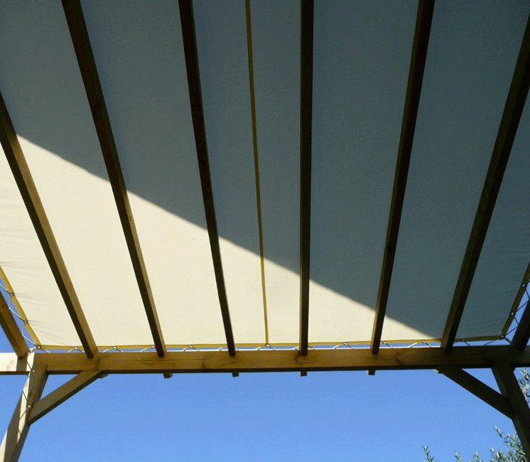 Toile d'ombrage pergola 4x3m imperméable avec œillets à poser sur une structure