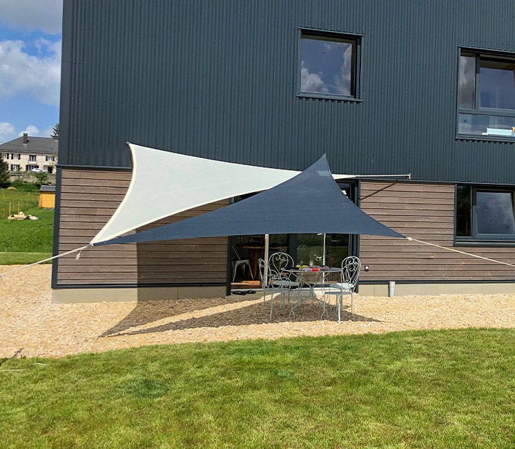 voile d'ombrage permeable anthracite et creme