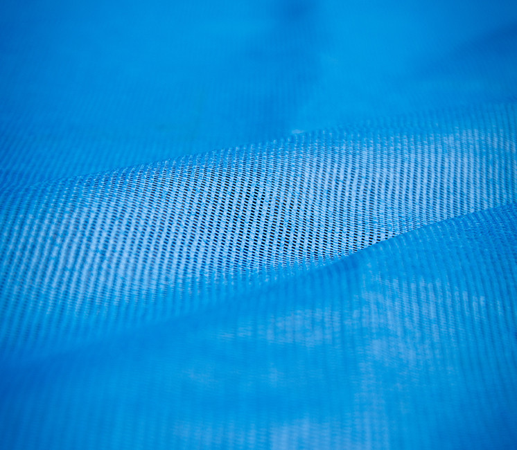 Couverture d'hivernage pour piscine et volet roulant Couverture d'hivernage pour piscine et volet roulant