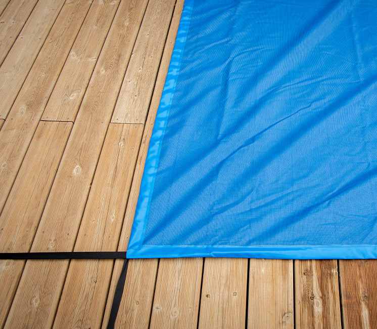 Couverture d'hivernage pour piscine et volet roulant Couverture d'hivernage pour piscine et volet roulant