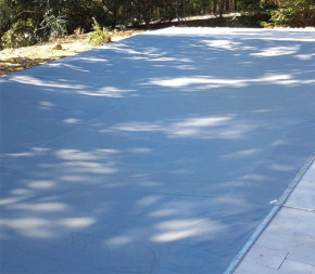 Couverture d'hivernage (grille) avec oeillet - Sur mesure