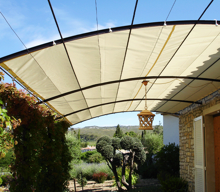 Toile d'ombrage pergola 6x3m Crème perméable avec œillets à poser sur une structure