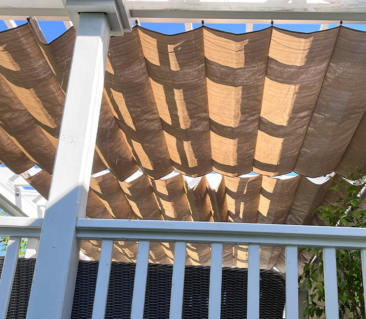 store coulissant pergola lin