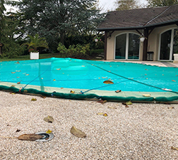 Filet anti feuille pour piscine sans fixation - Sud Environnement